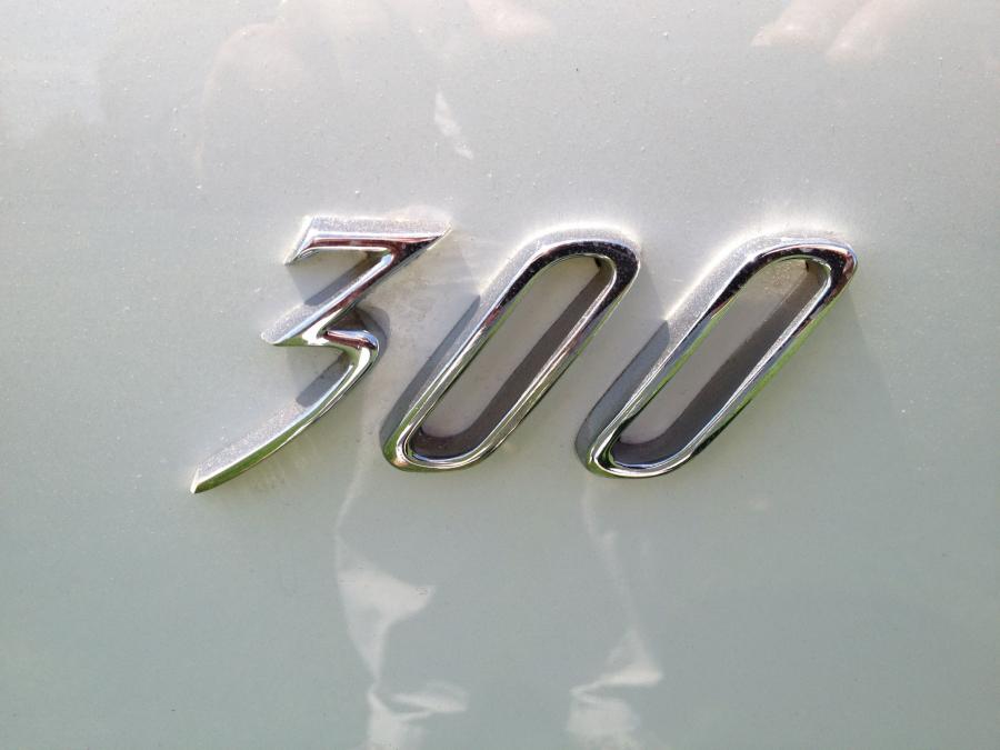 Логотип Chrysler C-300 1955 года  (фото 57 из 98)